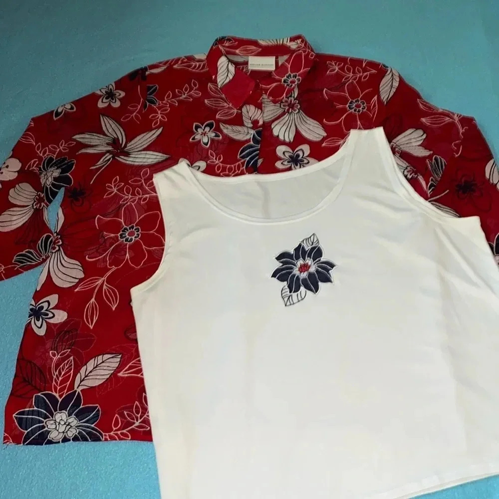 ALFRED DUNNER 2pc set floral collar button up top and embellished tank size 16